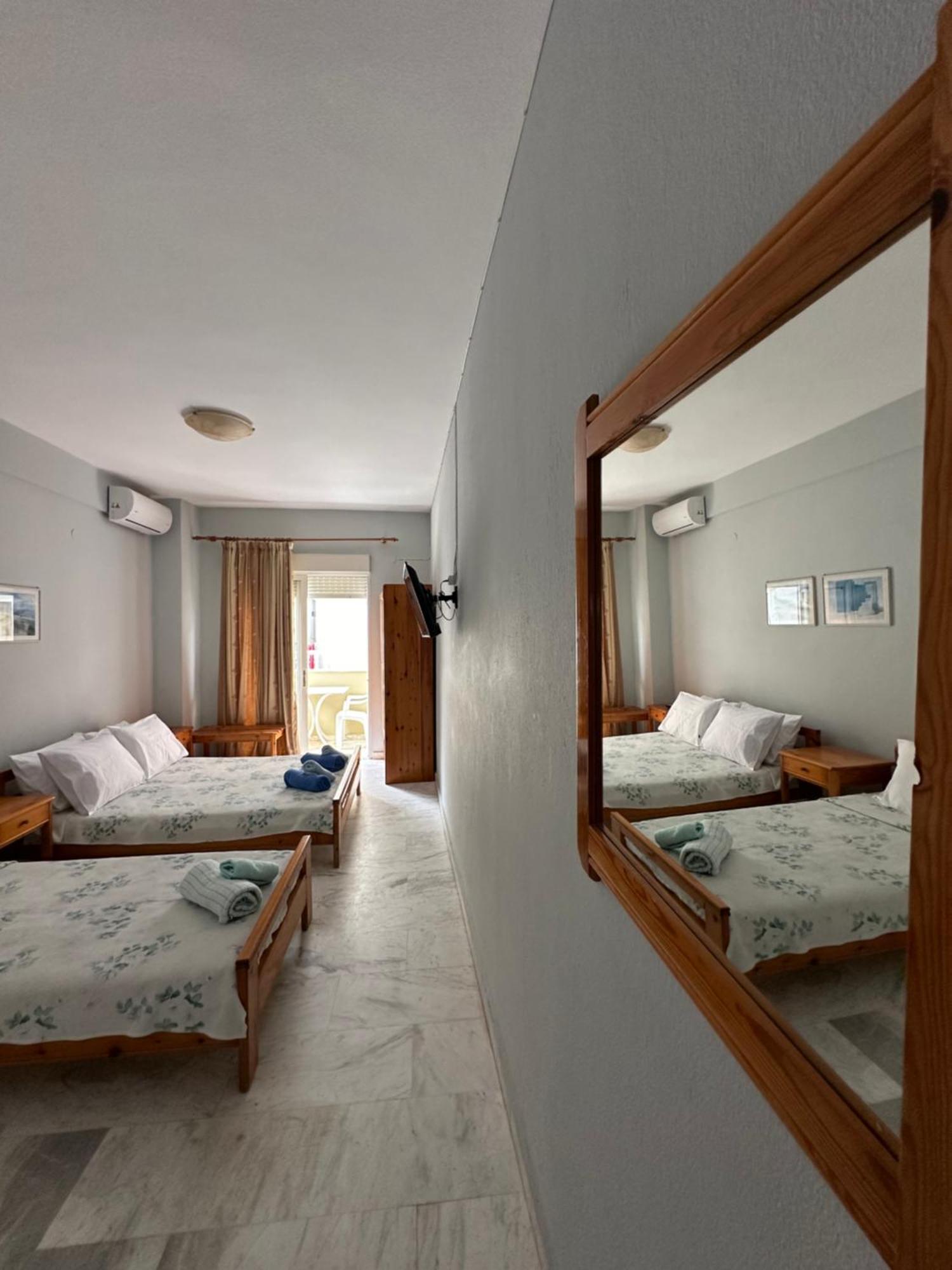 Olympic Beach Rooms Room photo